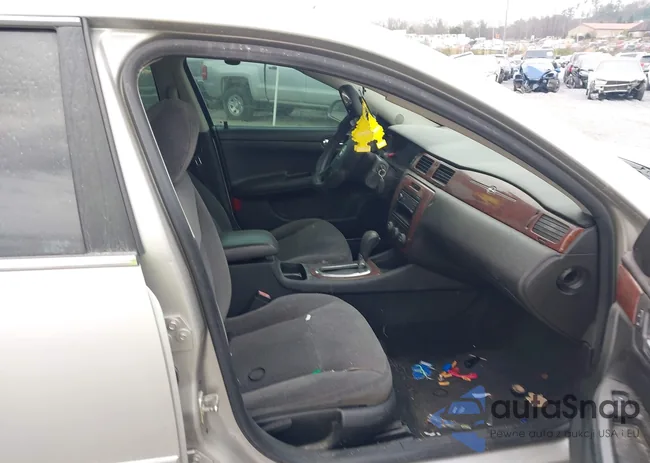 2G1WB55K089138708: 43728902