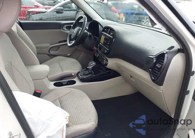 KNDJ33AU2M7775458: 43728994