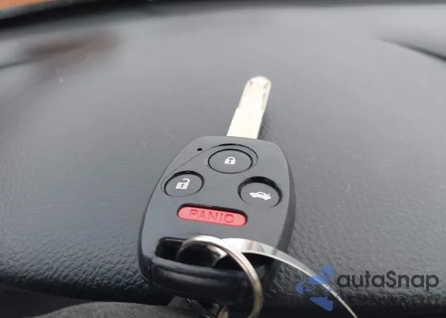 1HGCP2F86BA041975: 43730041