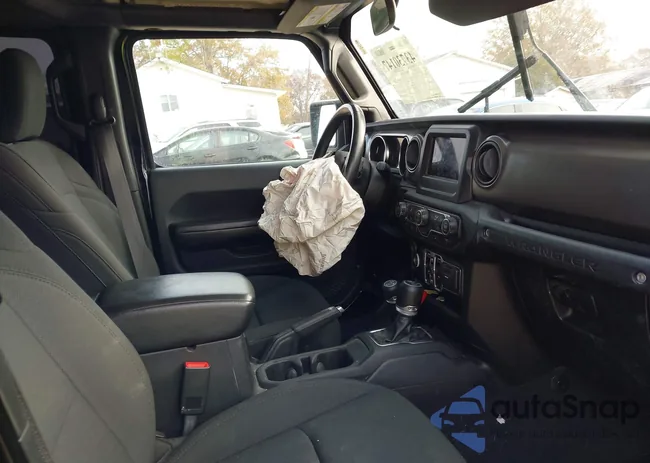 1C4HJXDN9KW689695: 43730147