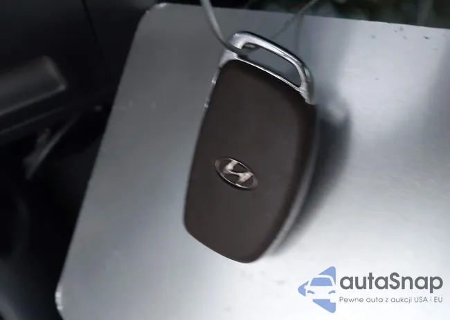 KMHC85LC8LU239720: 43730438