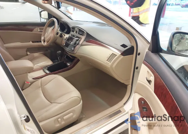 4T1BK3DB0BU428657: 43730472