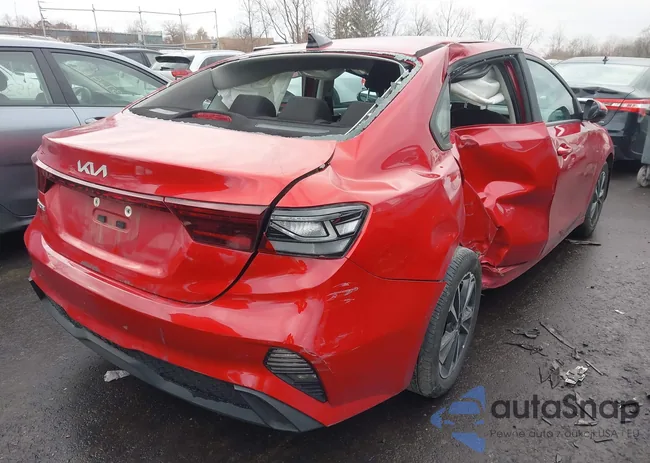 3KPF24AD3PE664890: 43729774