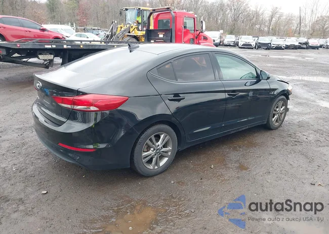 5NPD84LF2JH267372: 43731110