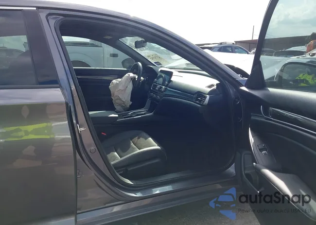 1HGCV2F31KA012104: 43731352