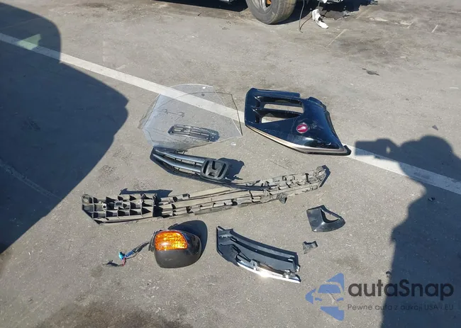 1HGCP2F41BA083001: 43730686