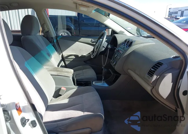 1N4CL21E98C198328: 43730748