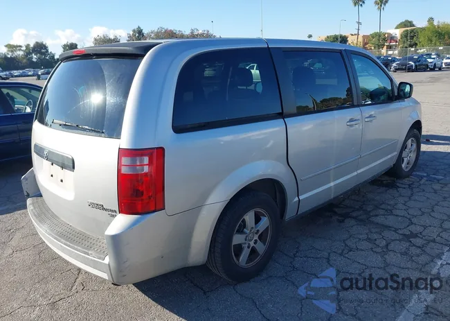 2D4RN4DE8AR352940: 43730971