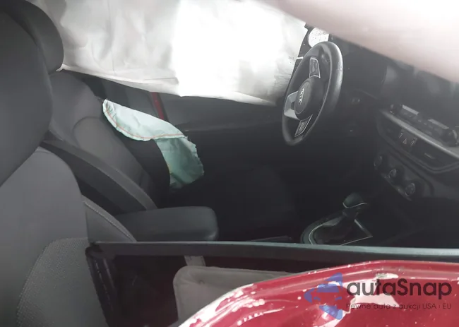 3KPF24AD4LE240967: 43732204