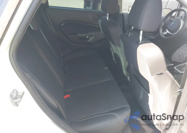 3FADP4BJ9HM153985: 43732323