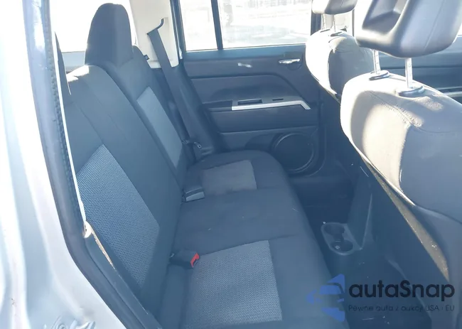 1J8FT28WX8D777305: 43732530