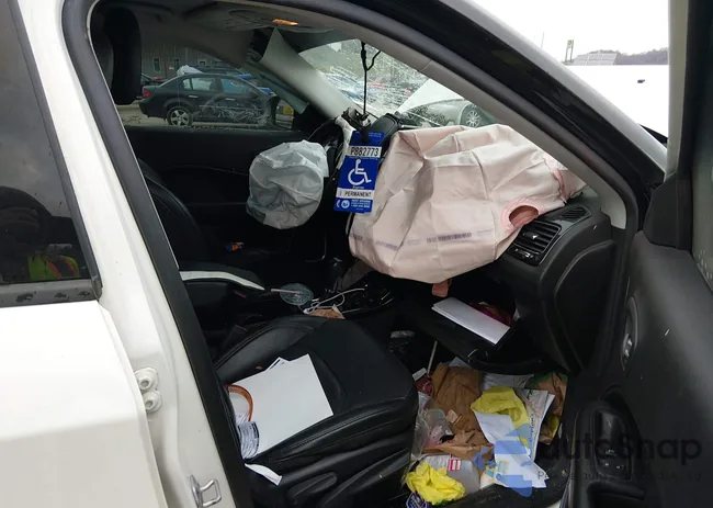 3C4NJDCB6LT150421: 43731886