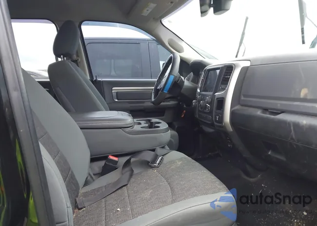 1C6RR7LT6JS232823: 43731893