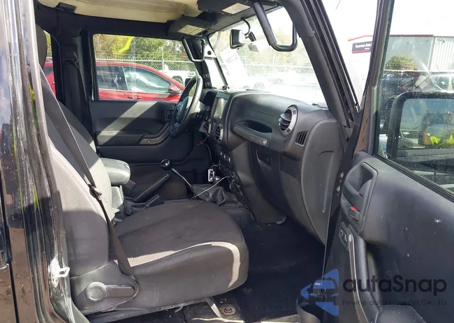 1C4BJWDGXFL528071: 43731905