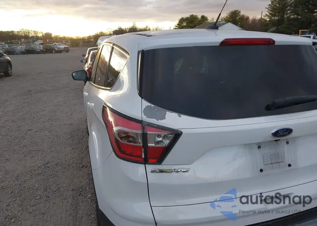 1FMCU0GD8HUA29871: 43731973