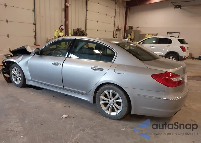 KMHGC4DD2DU243524: 43731984