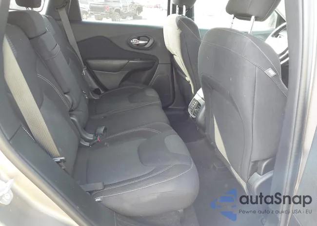 1C4PJLCB2GW376510: 43733135