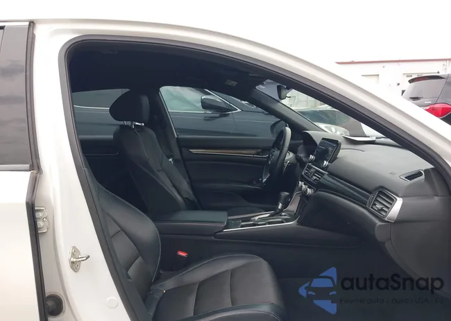 1HGCV1F33JA121589: 43733171