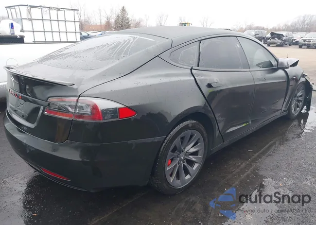 5YJSA1E4XJF245141: 43733269