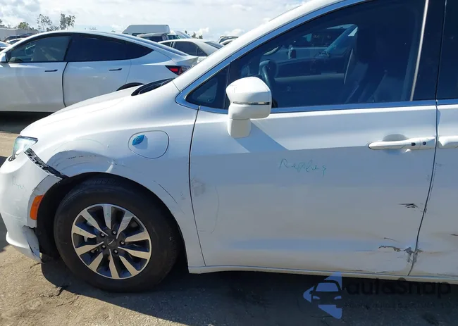 2C4RC1L76NR205543: 43733636