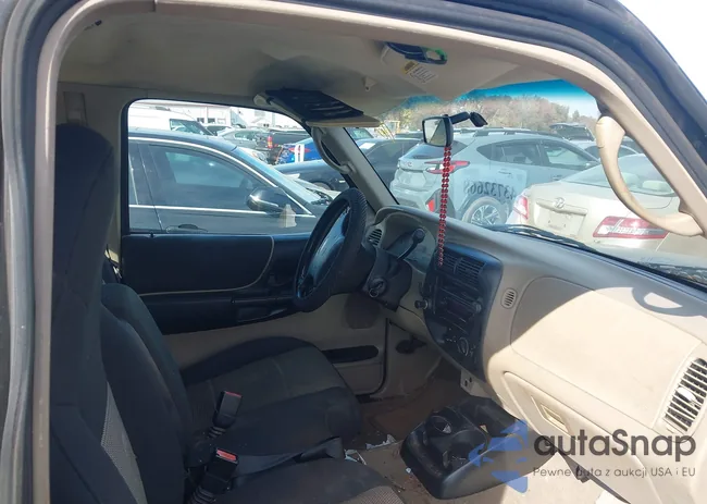 1FTYR14V13PB37769: 43732668