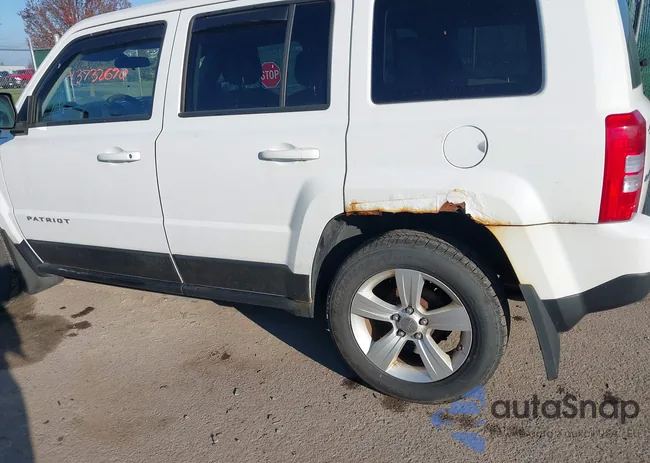 1C4NJRFB0CD630615: 43732670