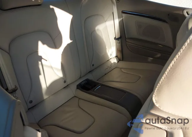 WAUJFAFH2BN002700: 43732956