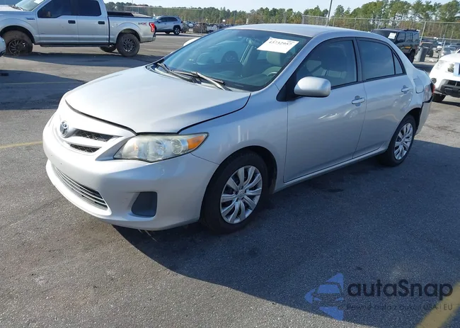 2T1BU4EEXCC884161: 43732957