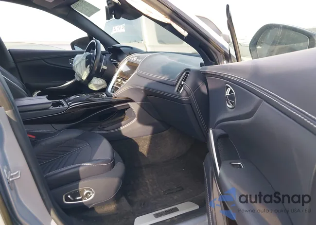 SD7VUJBW3PTV08425: 43734391