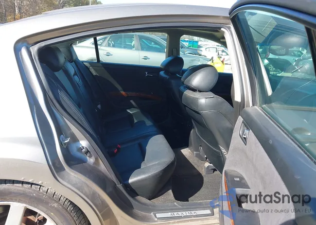 1N4BA41E85C870114: 43733975