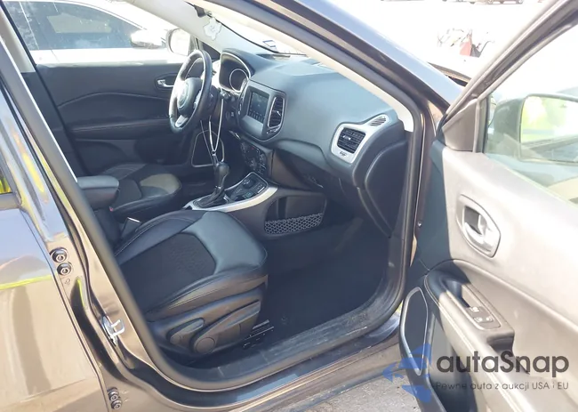 3C4NJDBB2LT229330: 43734001