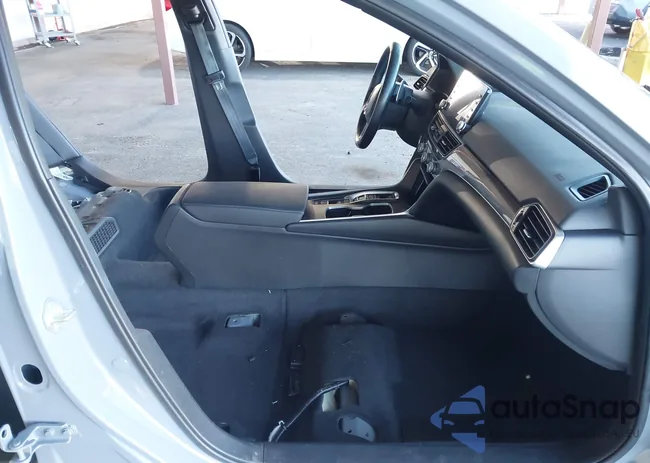 1HGCV3F22NA044626: 43735091