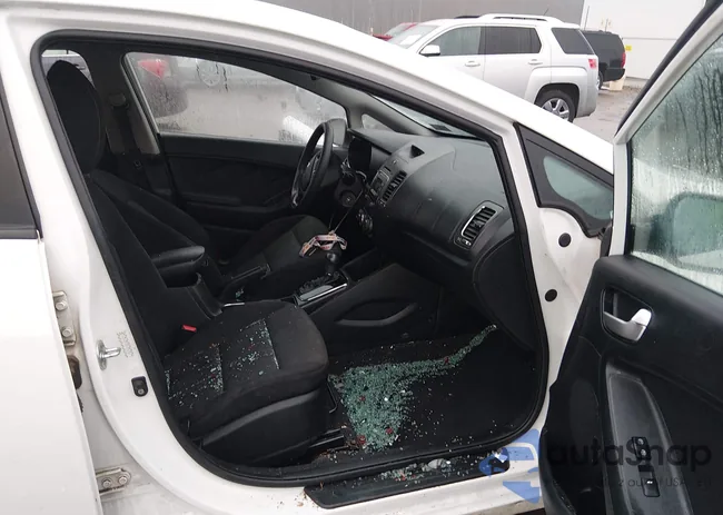 3KPFK4A70HE033588: 43735288