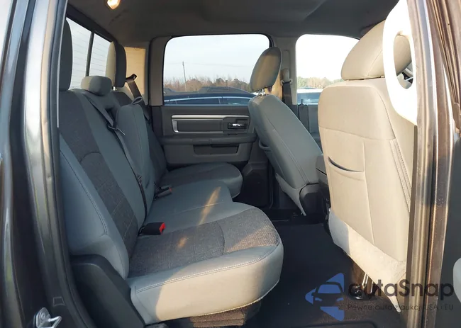 1C6RR7TT8JS247114: 43735501