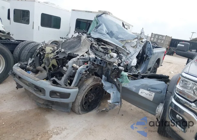 1FT8W2BT4RED39543: 43734785