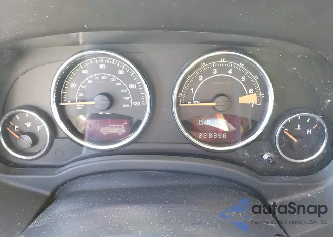 1C4NJPCB4ED640558: 43734853