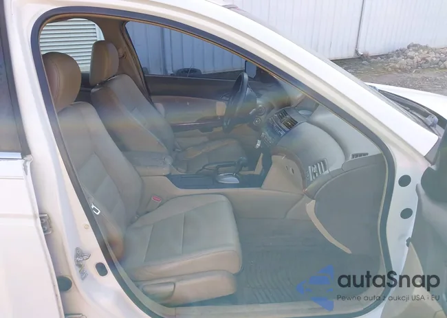 1HGCP26828A059043: 43735663