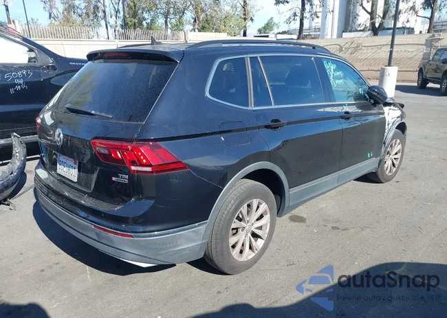 3VV2B7AX2JM075273: 43735867