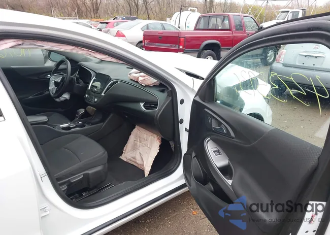 1G1ZB5ST0NF210391: 43735936