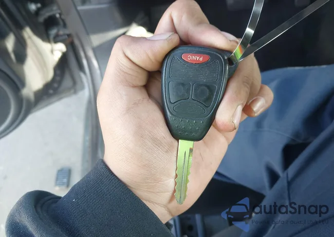 1C4NJDBB1GD572044: 43737322