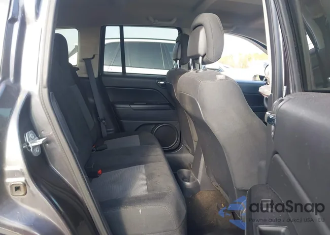 1C4NJDBB1GD572044: 43737322