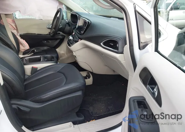 2C4RC1S79RR174487: 43737358