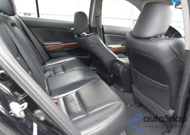 1HGCP2F88BA000408: 43737384