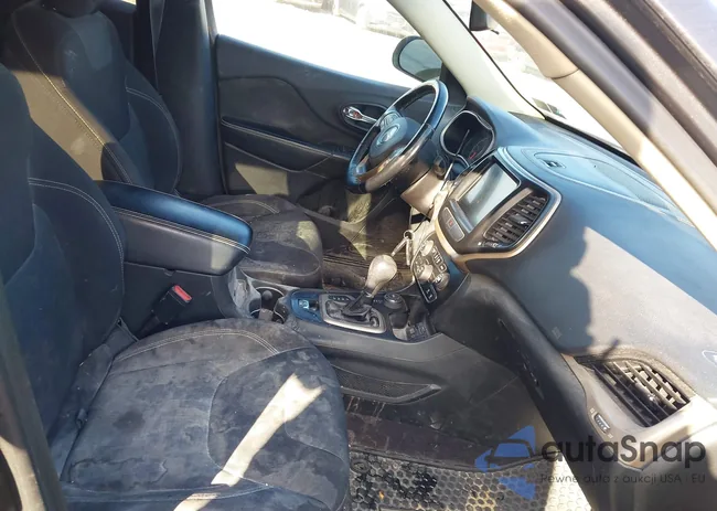 1C4PJMCS3GW241431: 43737388