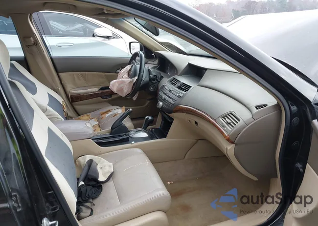 1HGCP26858A096457: 43737498