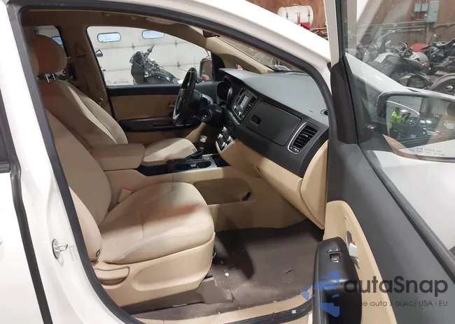 KNDMB5C14H6307631: 43736659