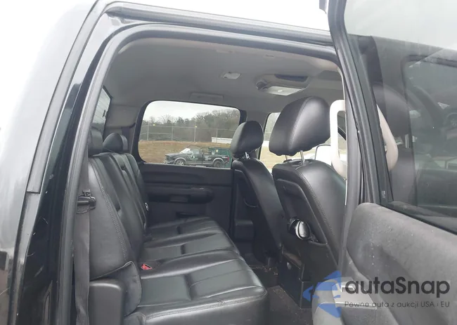 1GC1KXC8XCF195583: 43738101