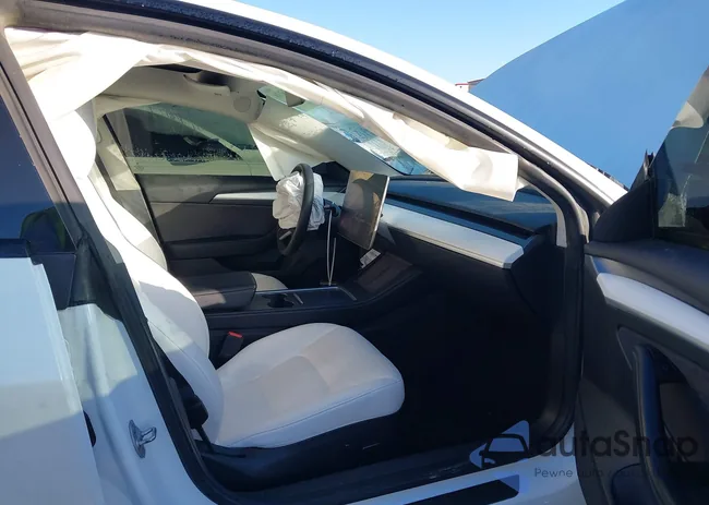 5YJ3E1EB9NF137185: 43738138