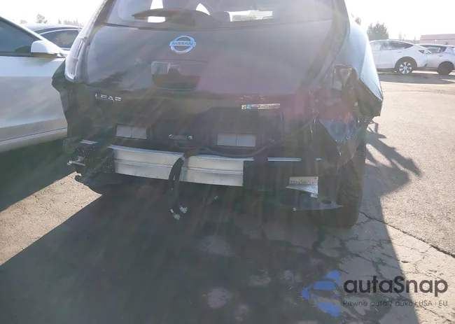 1N4AZ0CPXFC306557: 43738280