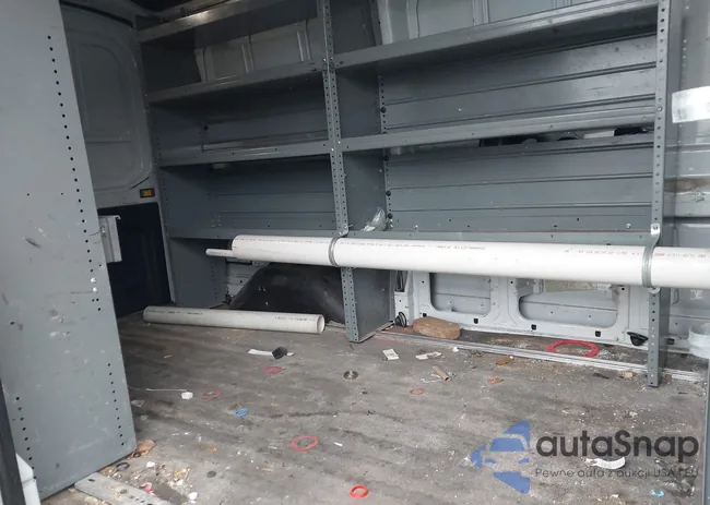 1FTNR1CM3FKA17341: 43738297